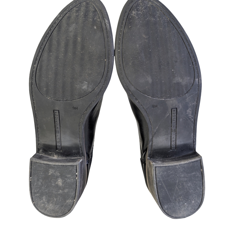 Tommy Hilfiger Zippered Chelsea Boot, Low Heel, Size 9 - Picture 3 of 8